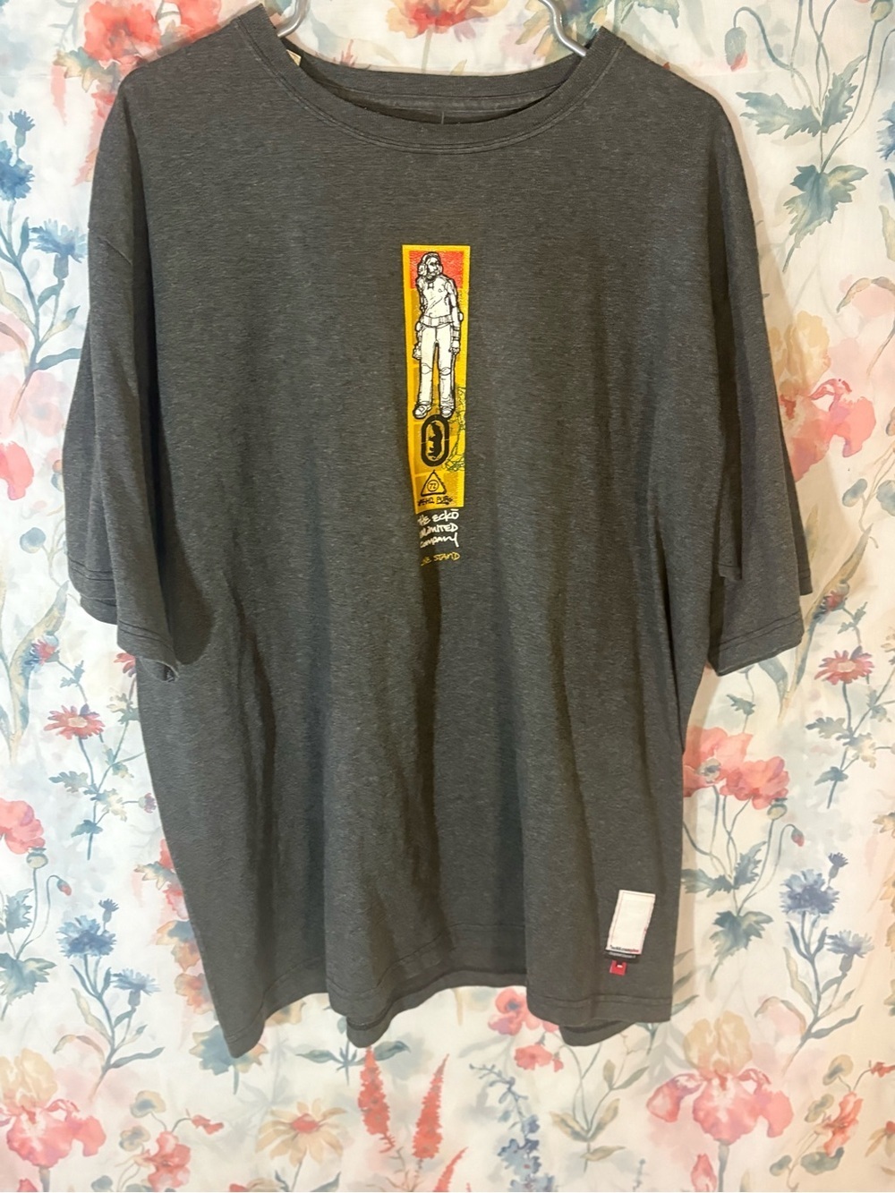 Vintage Men's Gray Graphic Short-Sleeve Shirt